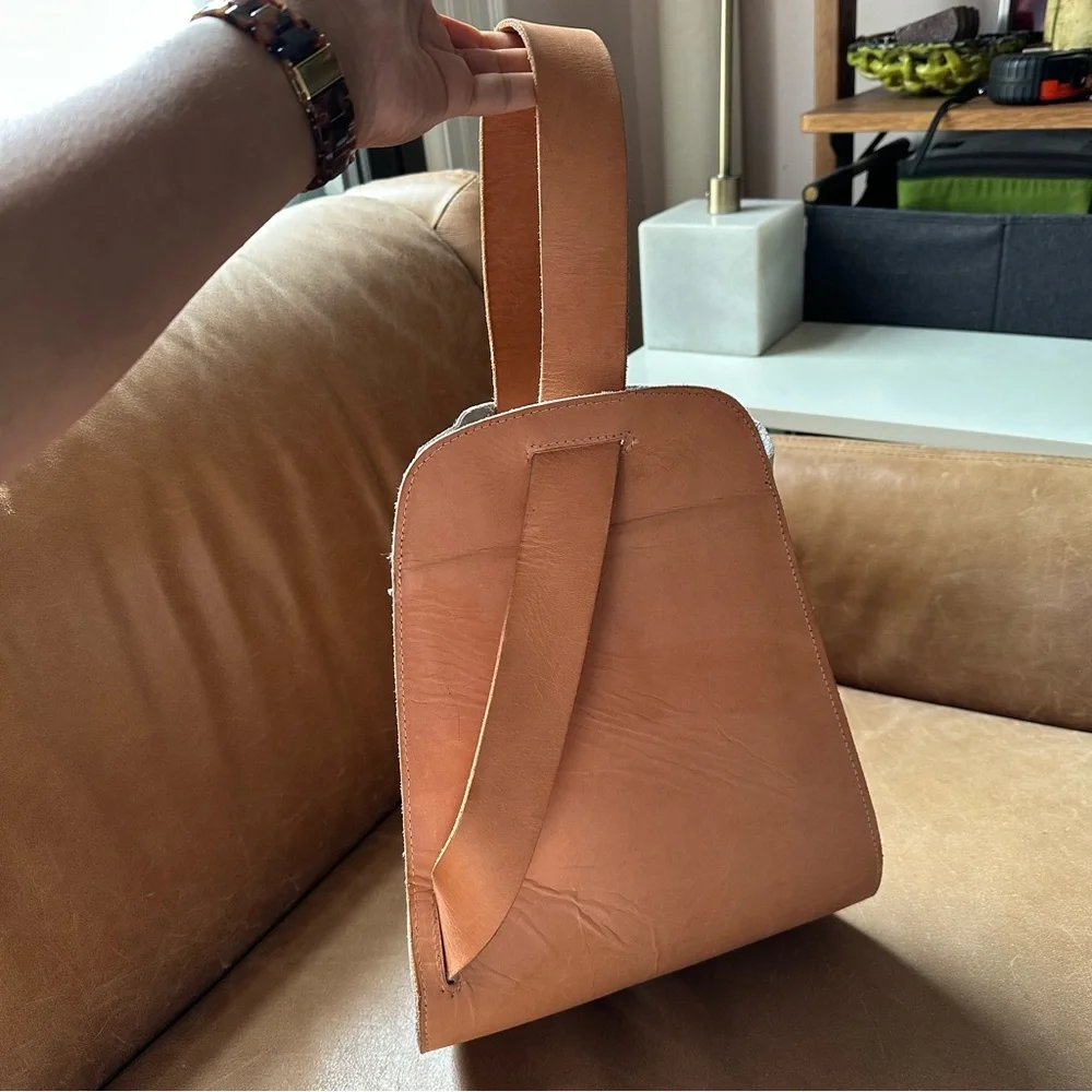 Redondo Frydman calf hair tan leather sling backpack bucket bag shoulder - Picture 4 of 17